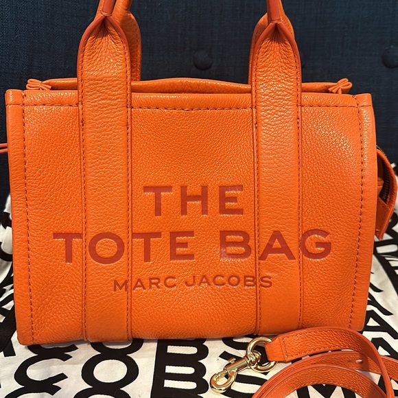 The Marc Jacobs The Leather Tote Bag - Picture 2 of 7